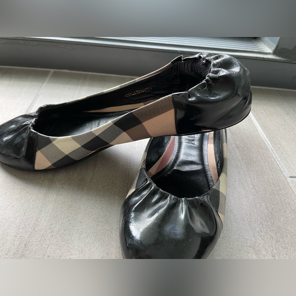 Burberry Black Patent Leather and Nova Check Coated Canvas Scrunch Ballet Flats